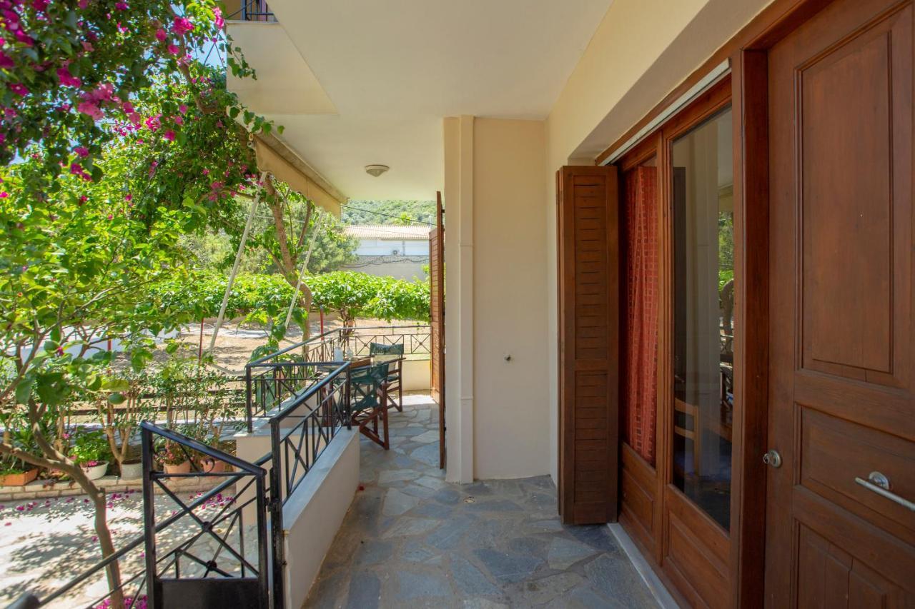 Giapis Apartment Mikros Gialos Dış mekan fotoğraf